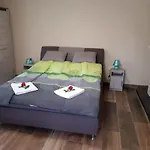 Szilvaliget Vendeghaz Apartament Tolcsva