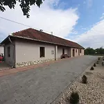 Szilvaliget Vendeghaz Apartament *