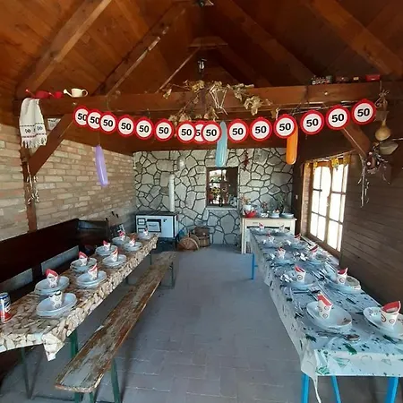 Szilvaliget Vendeghaz *