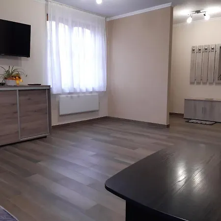 Szilvaliget Vendeghaz Apartment *
