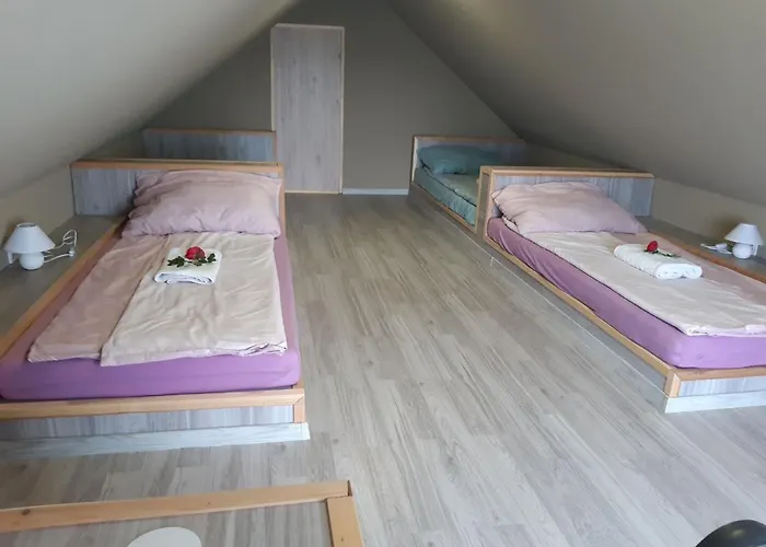 Szilvaliget Vendeghaz 아파트 *